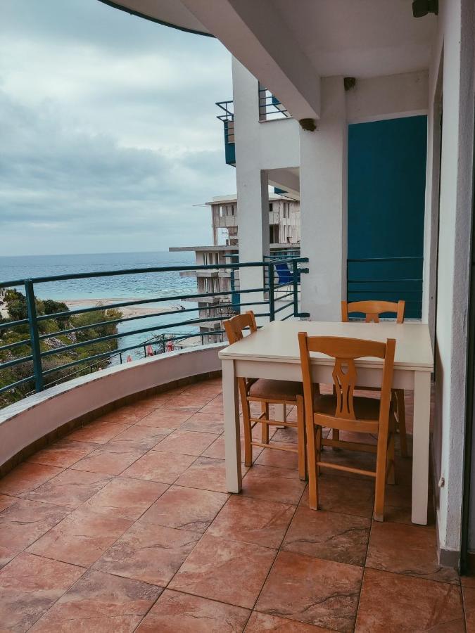 El Rio Apartments Sarandë Exteriör bild