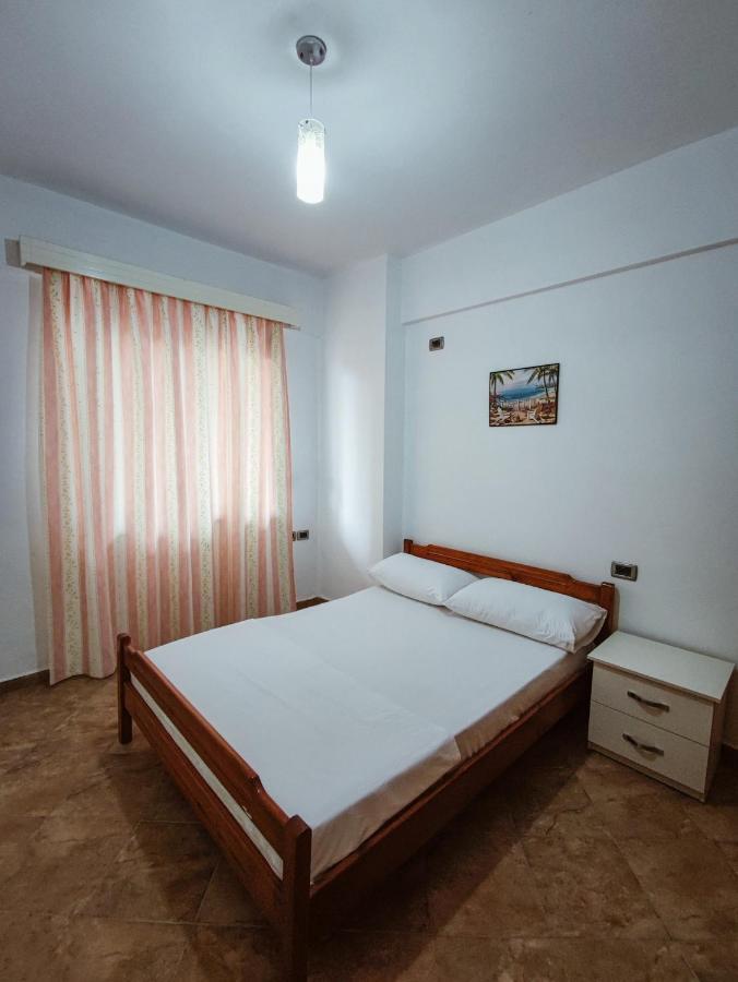 El Rio Apartments Sarandë Exteriör bild