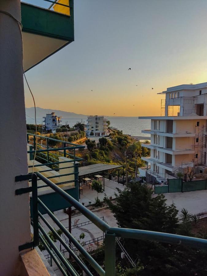 El Rio Apartments Sarandë Exteriör bild