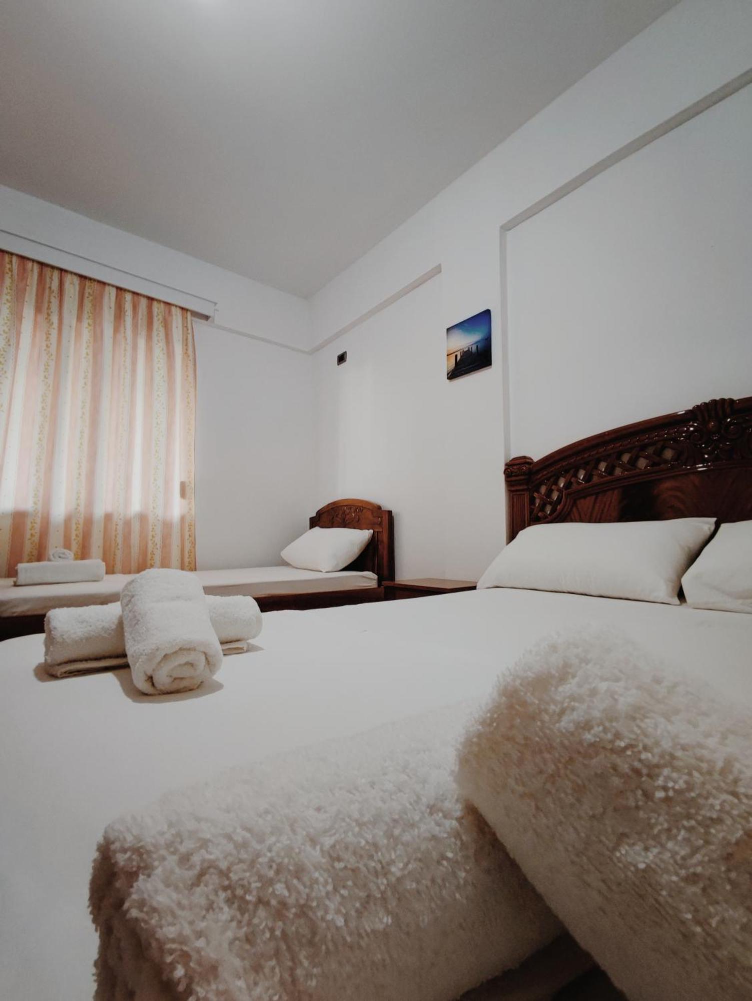 El Rio Apartments Sarandë Rum bild