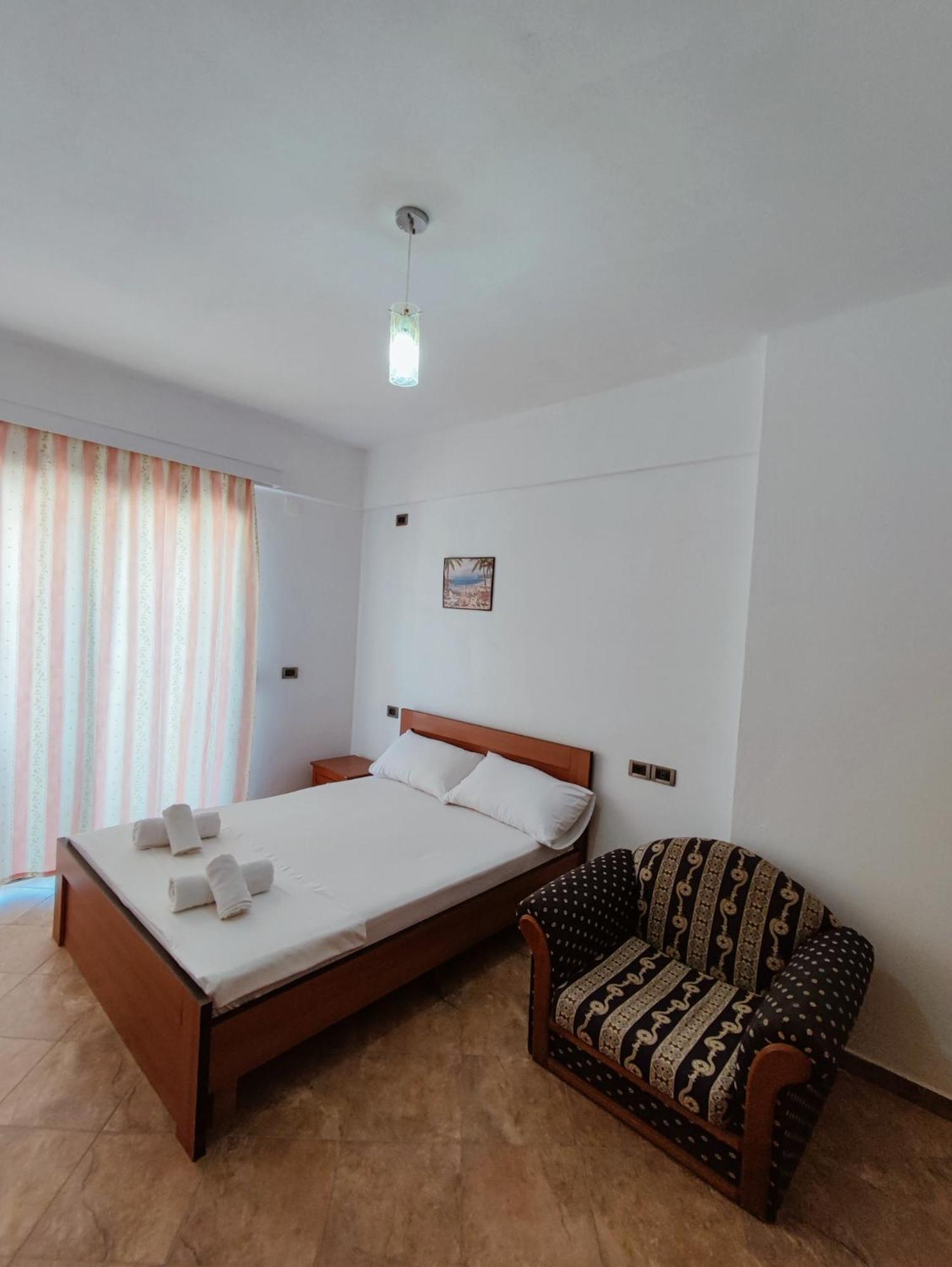 El Rio Apartments Sarandë Rum bild