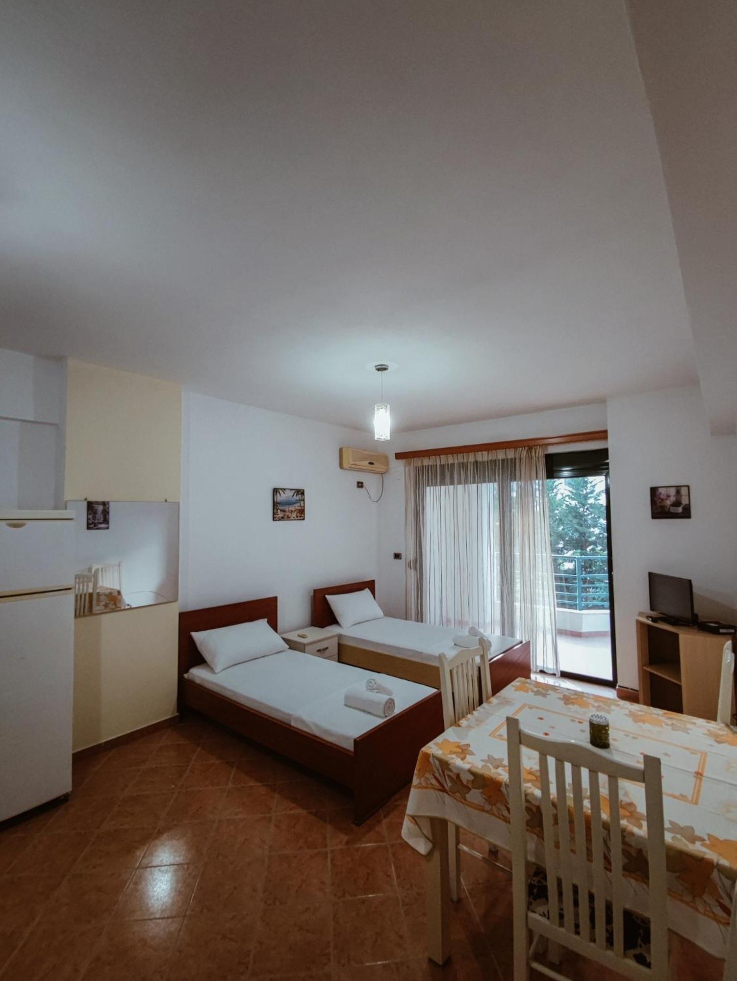El Rio Apartments Sarandë Rum bild