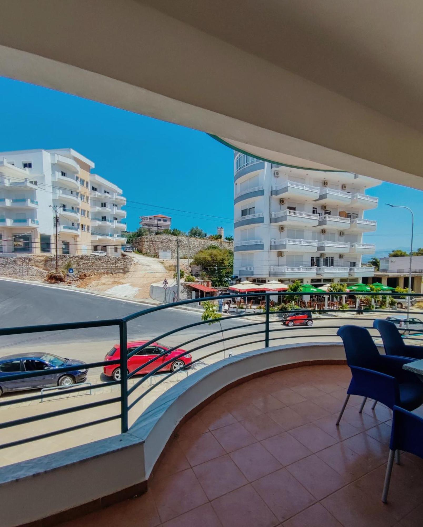 El Rio Apartments Sarandë Rum bild