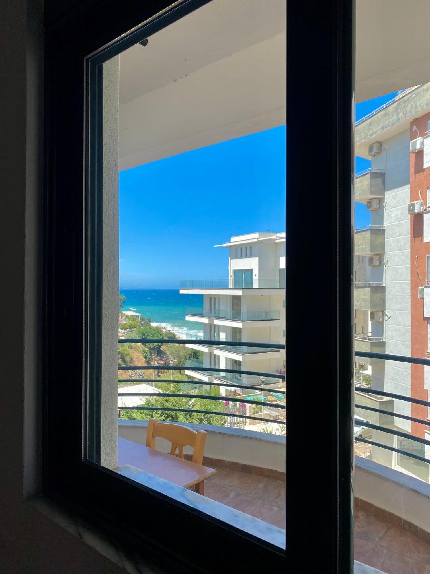 El Rio Apartments Sarandë Exteriör bild